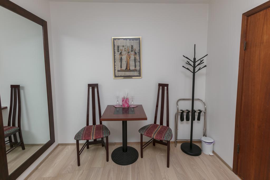 Blomasetrith Homestay บอร์กาเนส ภายนอก รูปภาพ