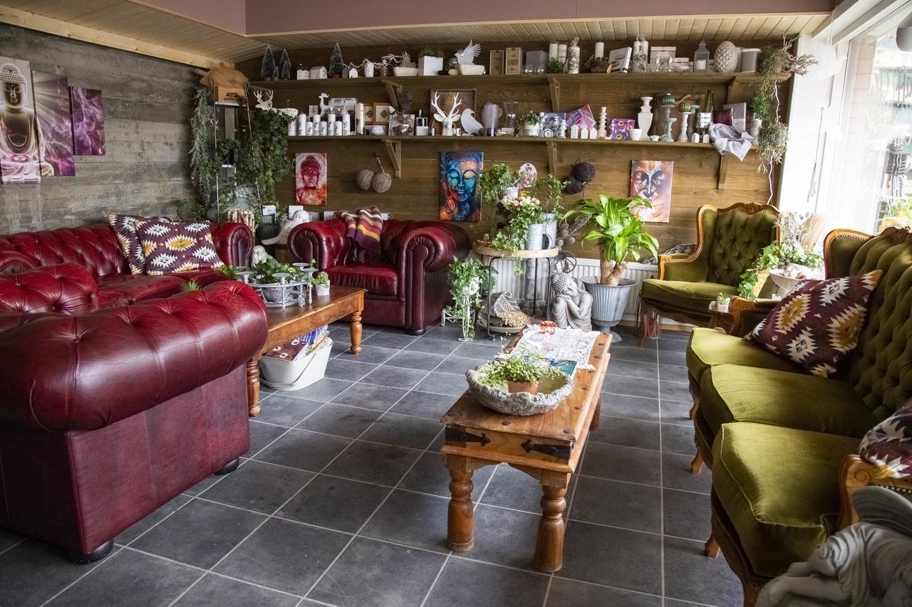 Blomasetrith Homestay บอร์กาเนส ภายนอก รูปภาพ